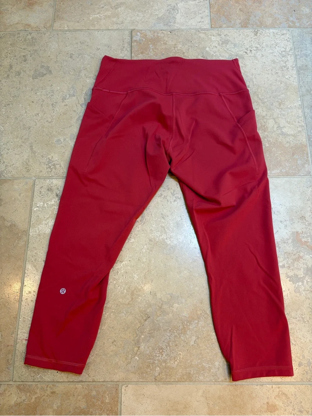 Lululemon women’s capri length leggings
